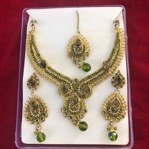 NWT Indian Bollywood bridal stone studded choker set